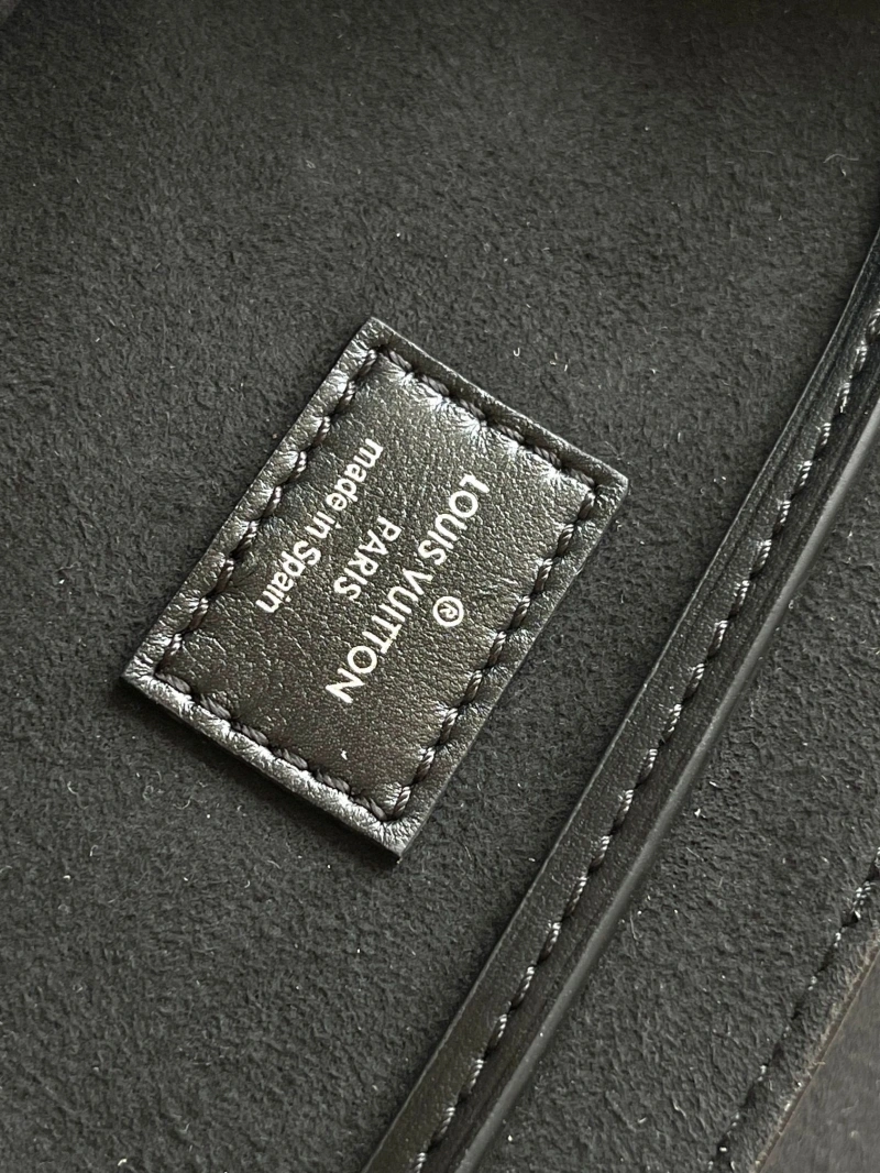 LV Backpacks 4233A-1178