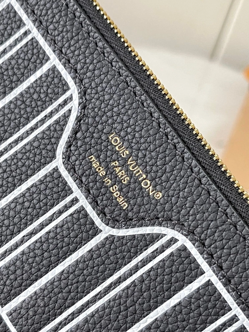 LV Shopping Bags 4233A-1195