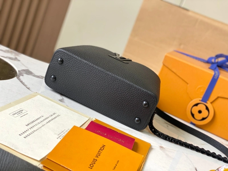 LV Capucines Bags 4233A-1216