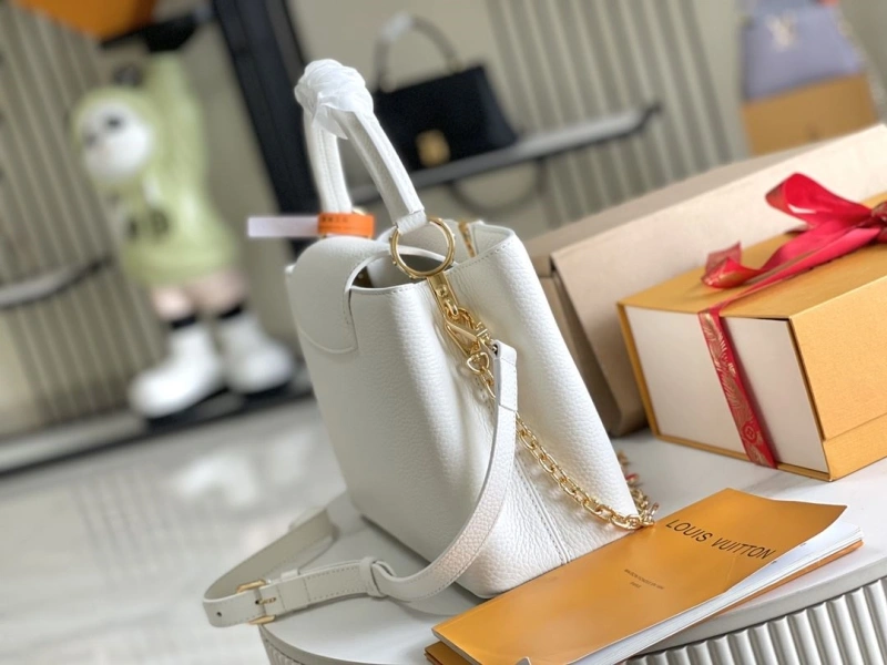 LV Capucines Bags 4233A-1242