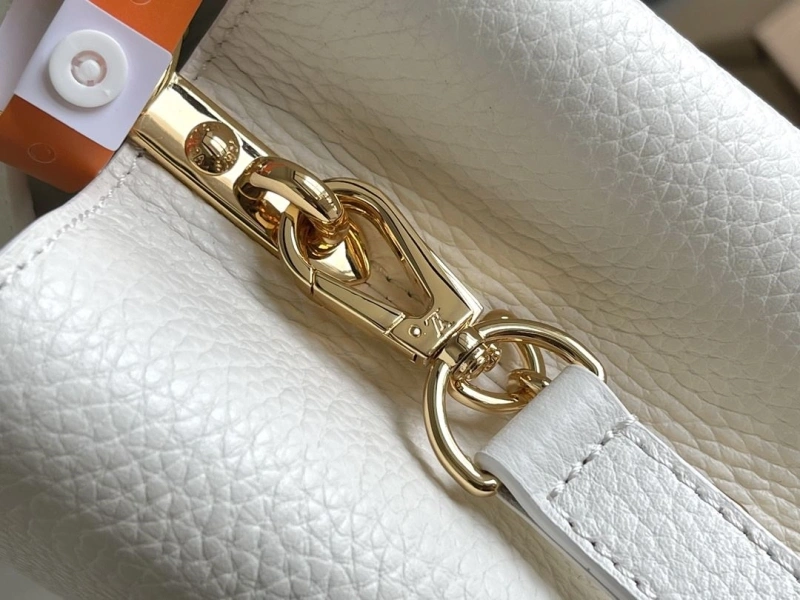 LV Capucines Bags 4233A-1242