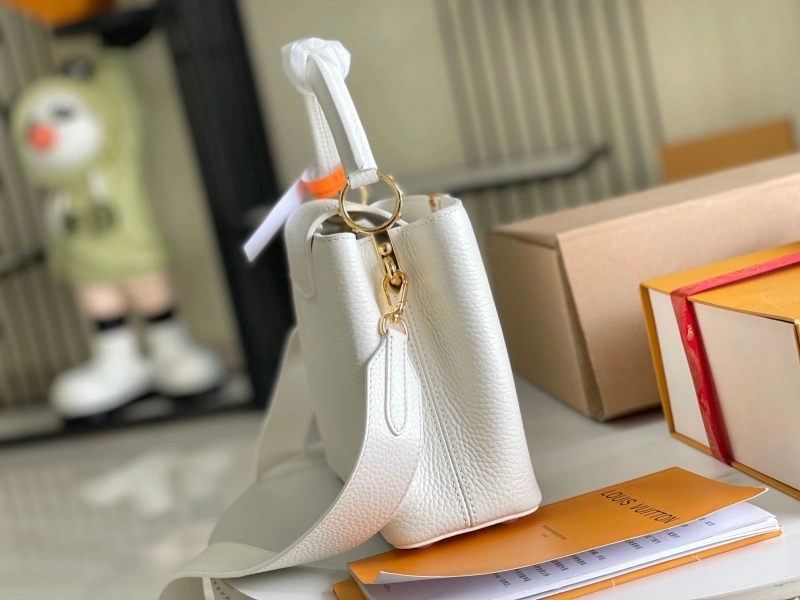 LV Capucines Bags 4233A-1257