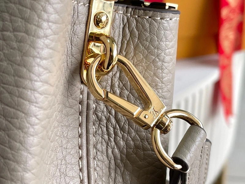 LV Capucines Bags 4233A-1266