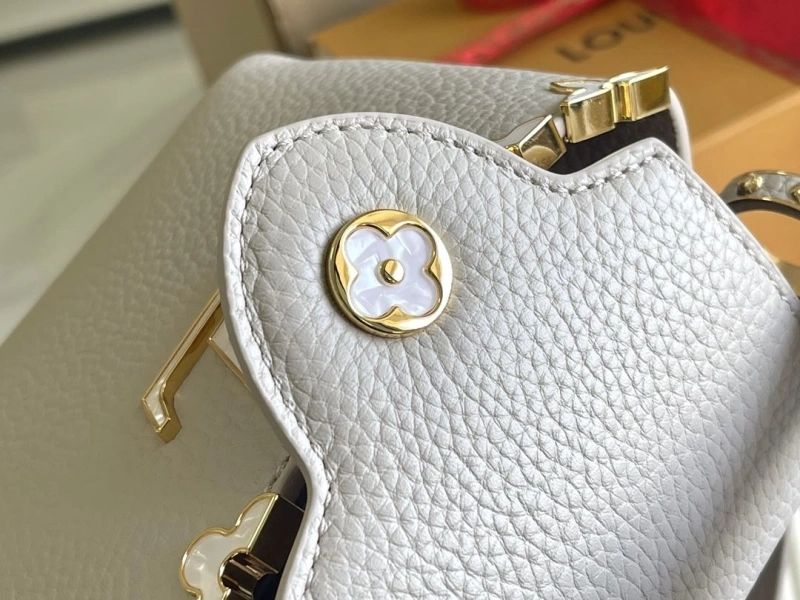 LV Capucines Bags 4233A-1268