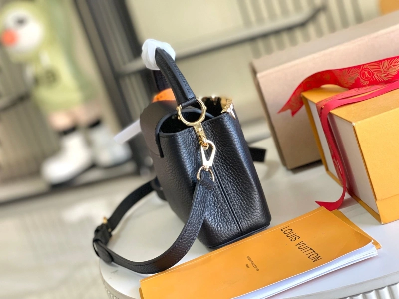 LV Capucines Bags 4233A-1270