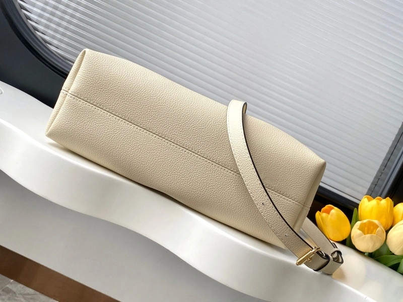 LV Satchel bags 4233A-1301