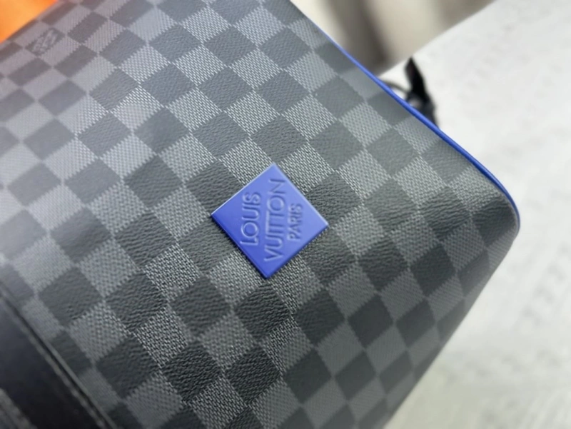 LV Travel Bags 4233A-1317