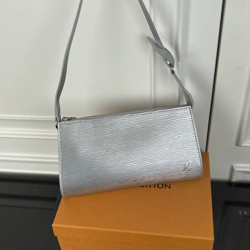 LV Wallets 4233A-1476