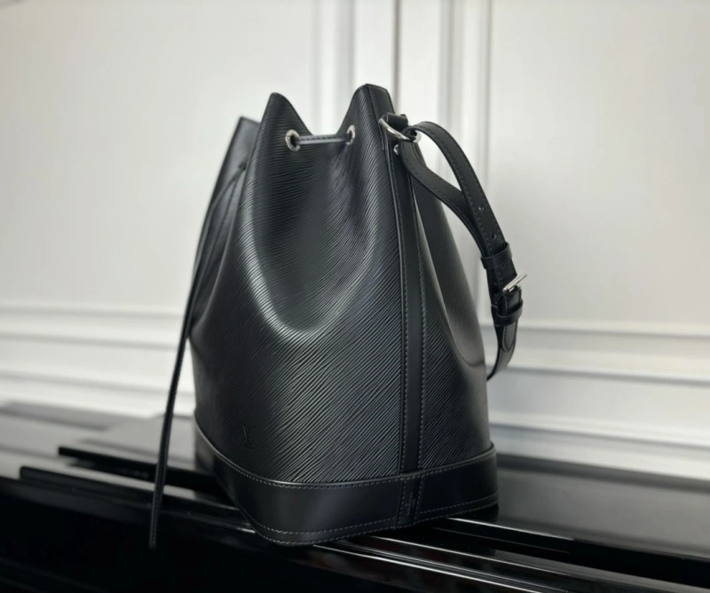 LV Bucket Bags 4233A-1481