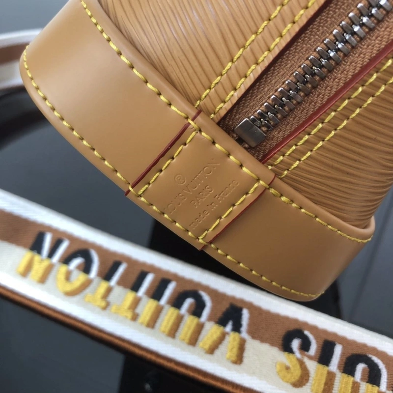 LV Top Handle Bags 4233A-1482