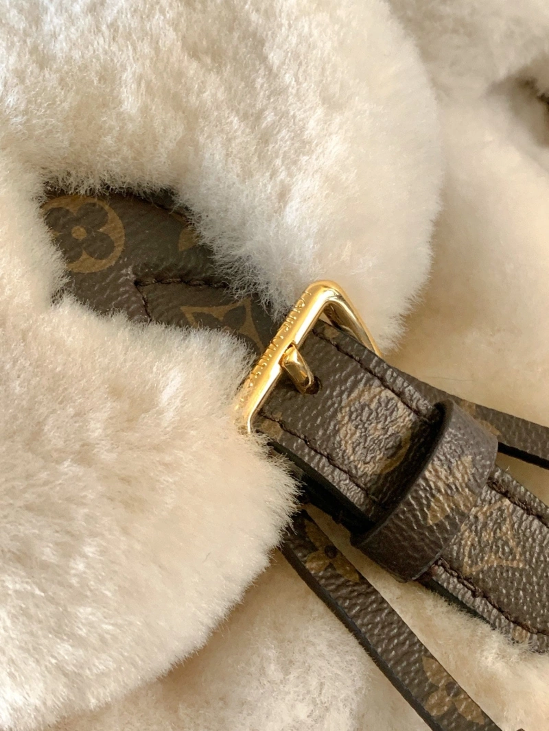 LV Backpacks 4233A-1510