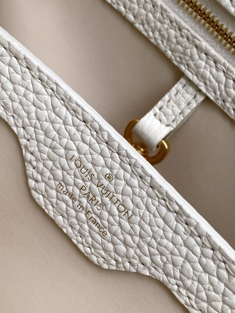 LV Capucines Bags 4233A-1540