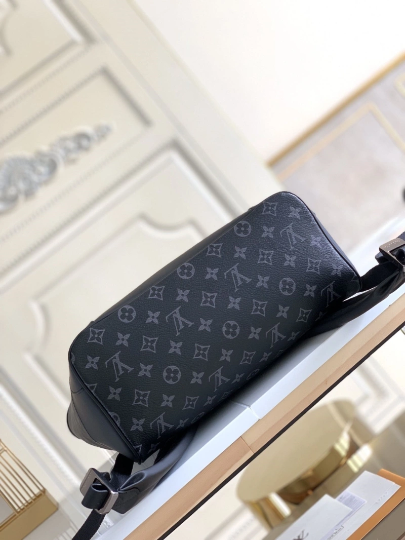 LV Backpacks 4233A-1711