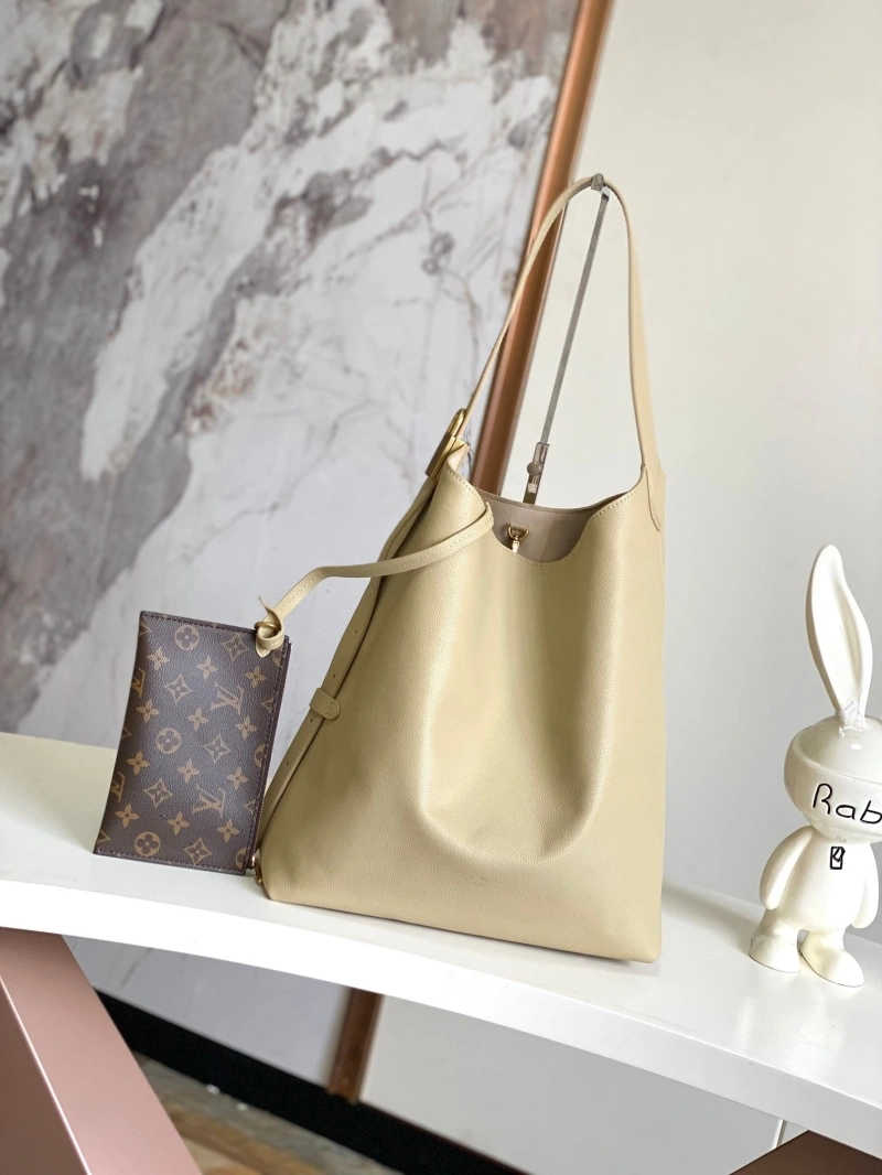 LV Bucket Bags 4233A-1723