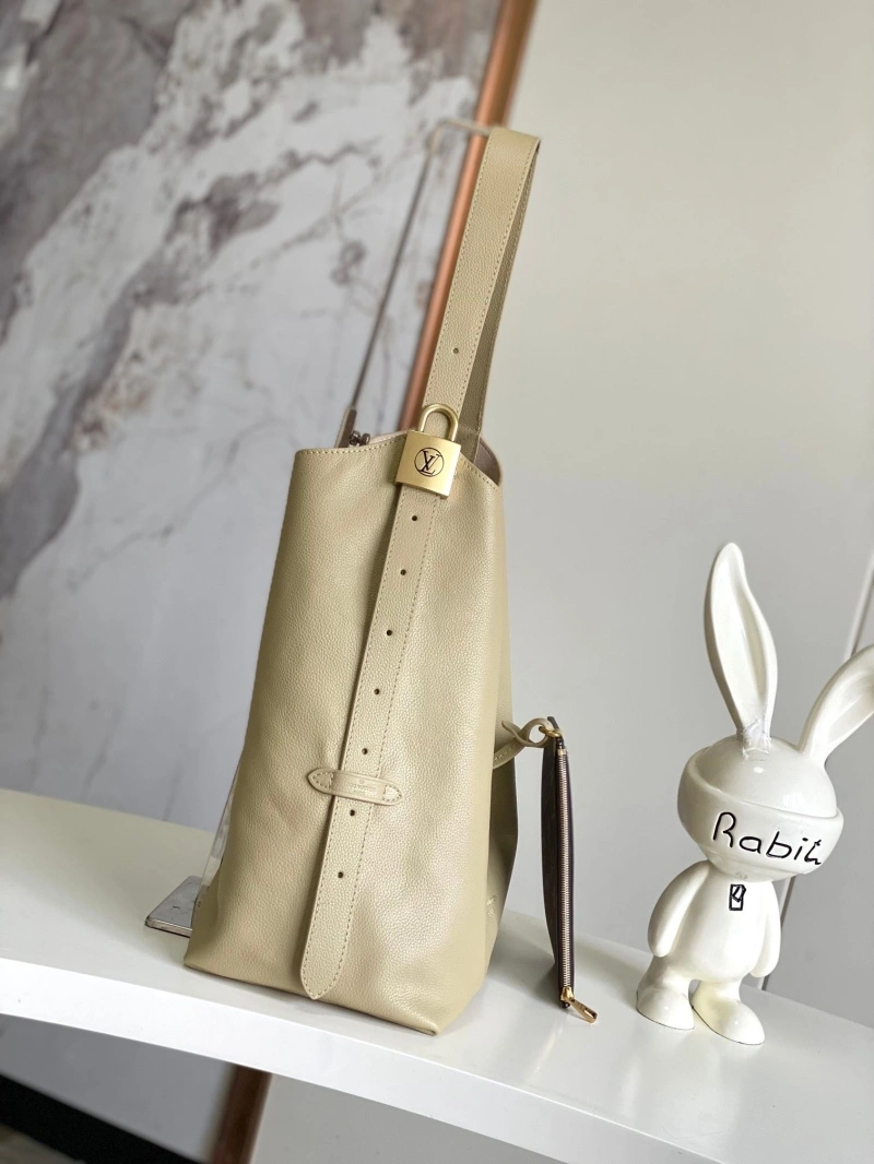 LV Bucket Bags 4233A-1723