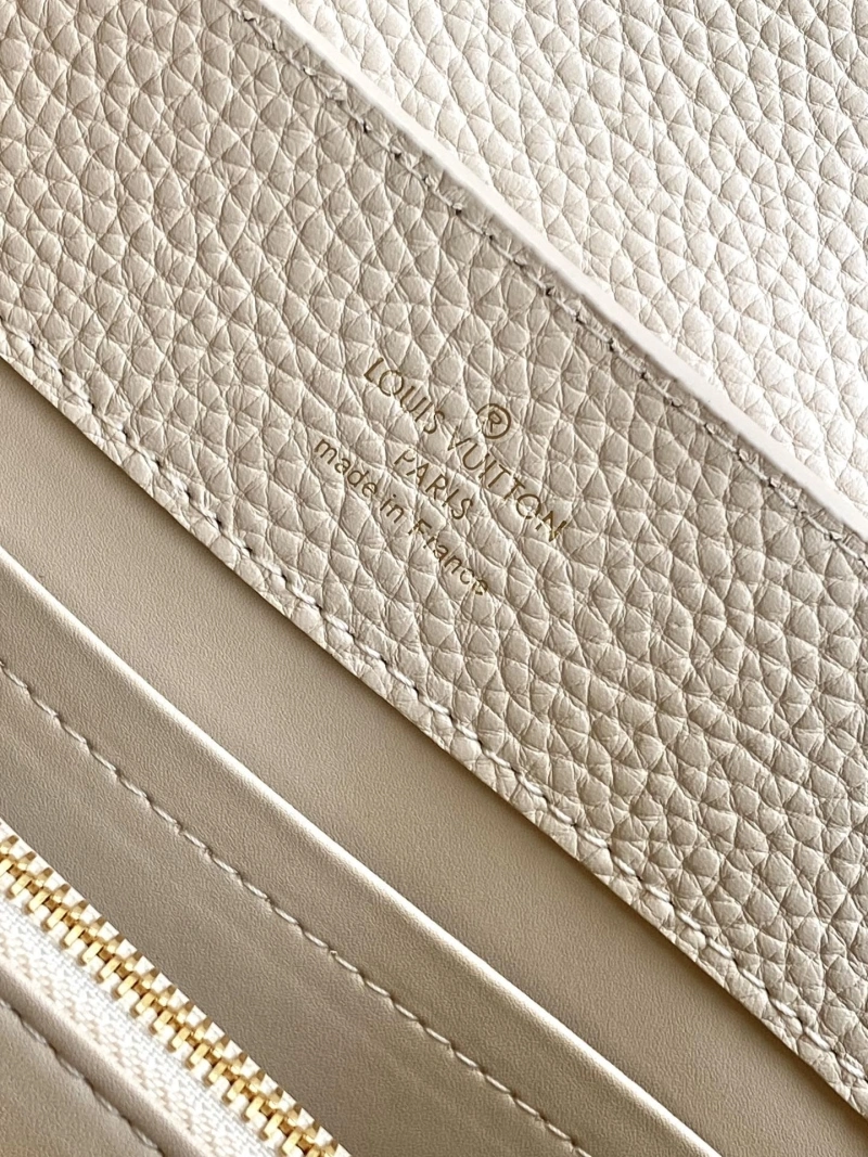 LV Capucines Bags 4233A-2166