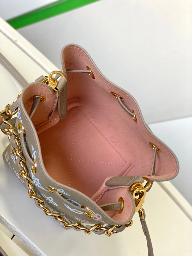 LV Bucket Bags 4233D-0005