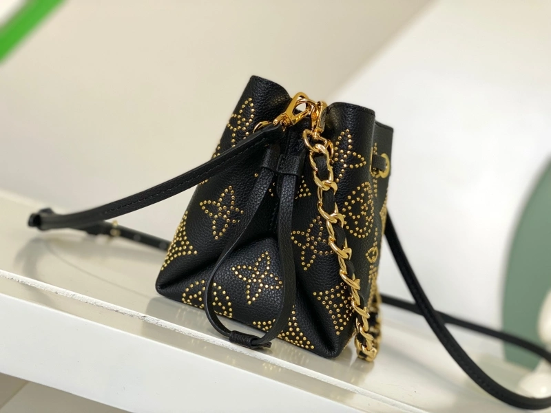 LV Bucket Bags 4233D-0006