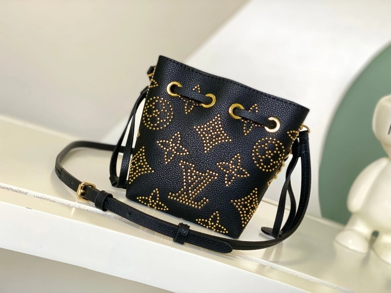 LV Bucket Bags 4233D-0006