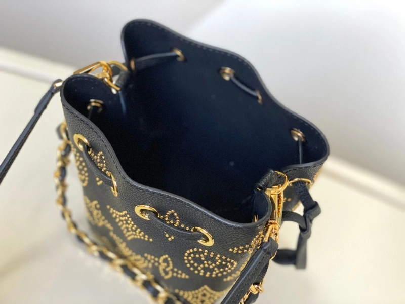 LV Bucket Bags 4233D-0006