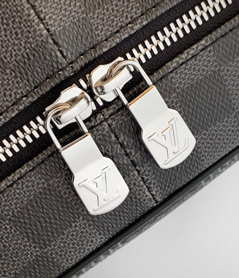 LV Backpacks 4233D-0076