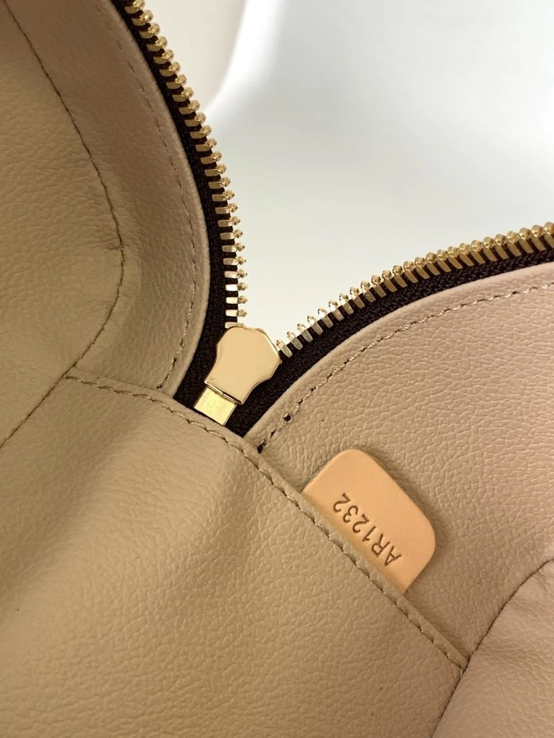 LV Cosmetic Bags 4233F-0104