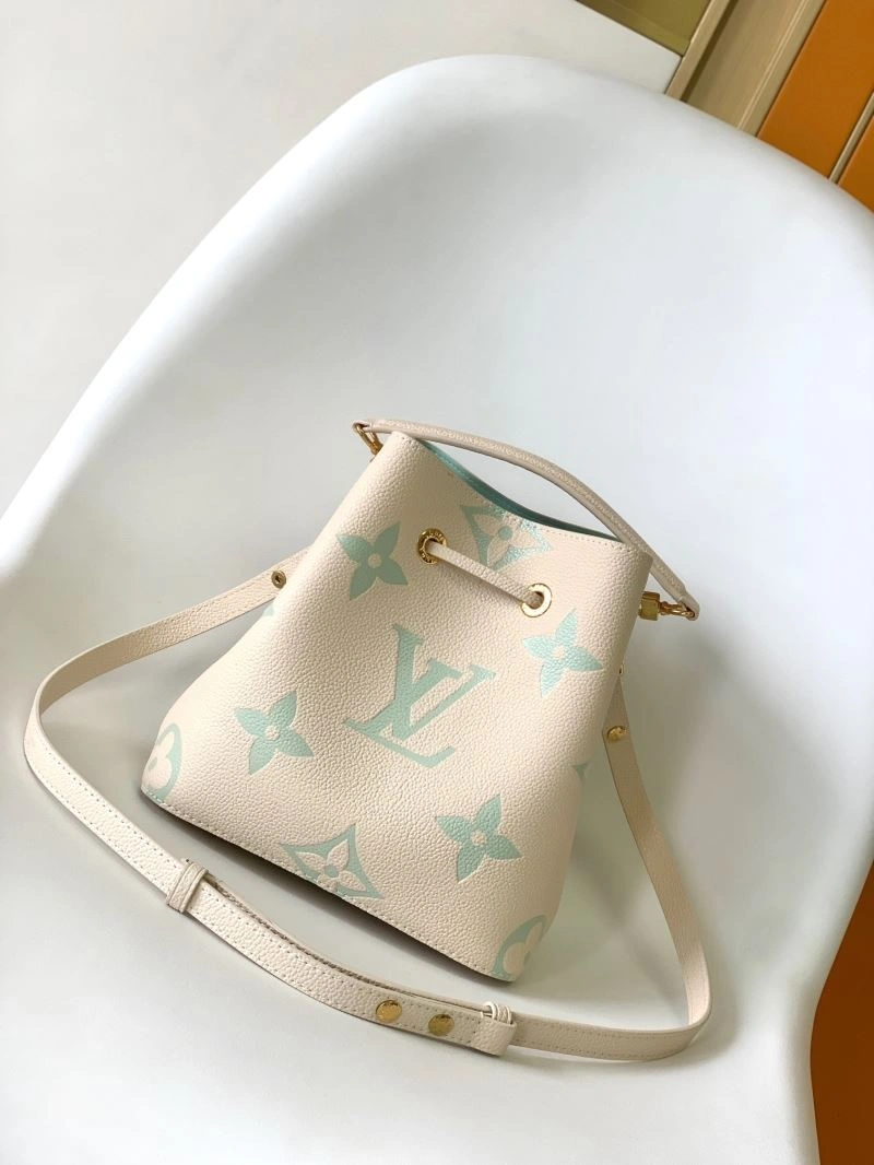 LV Bucket Bags 4233F-0124