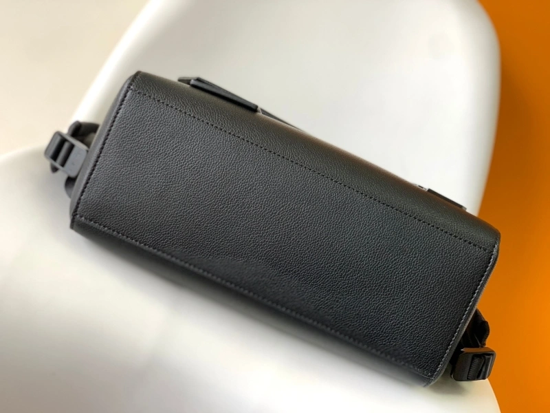 LV Backpacks 4233G-0003