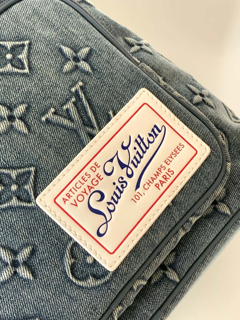 LV Backpacks 4233G-0026