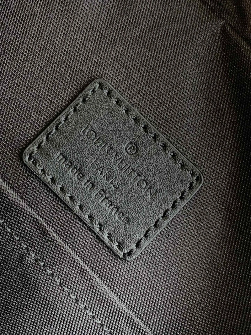 LV Backpacks 4233G-0028