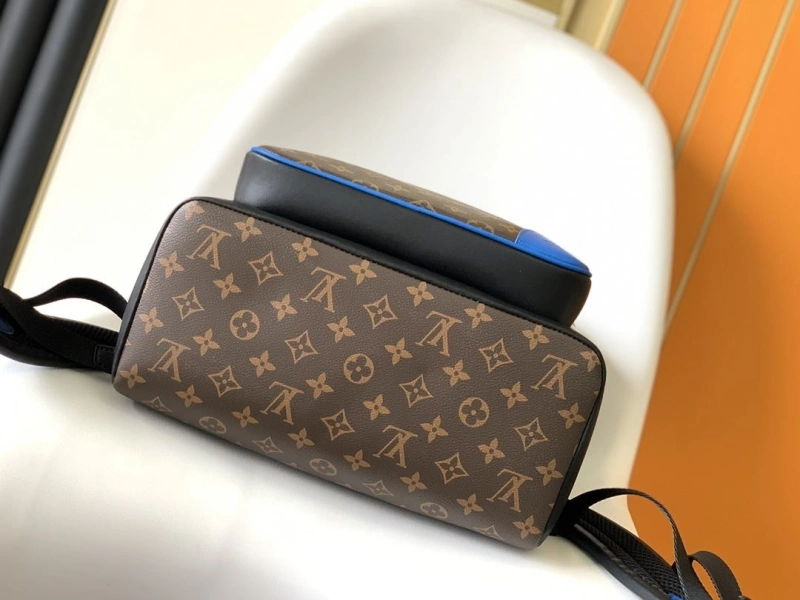 LV Backpacks 4233G-0030