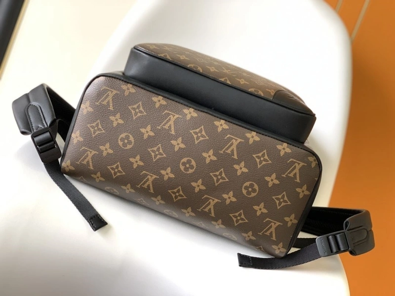 LV Backpacks 4233G-0031