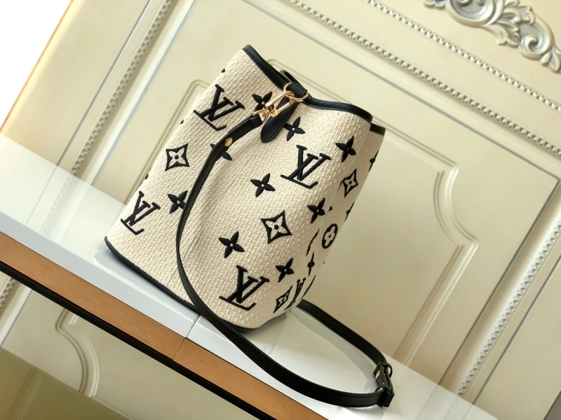 LV Bucket Bags 4233G-0107