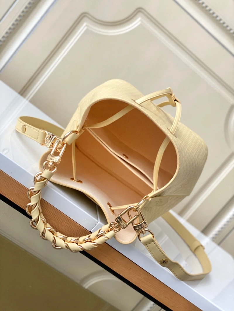 LV Bucket Bags 4233G-0142