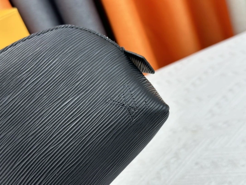 LV Clutch Bags 4233G-0428