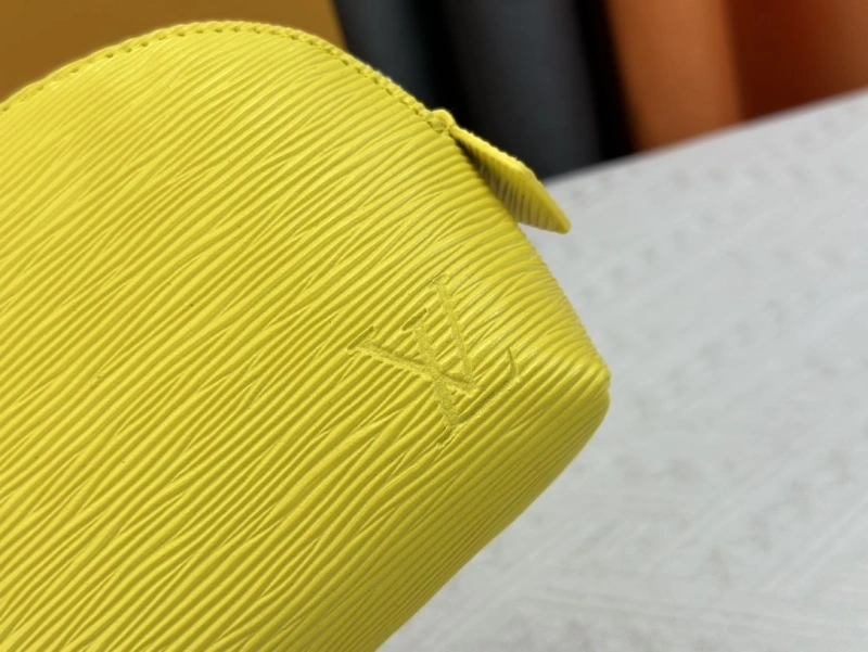 LV Clutch Bags 4233G-0429