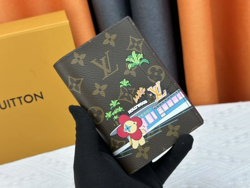 LV Wallets 4233G-0565
