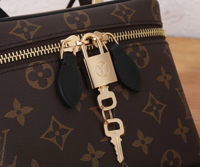 LV Cosmetic Bags 4233G-0991