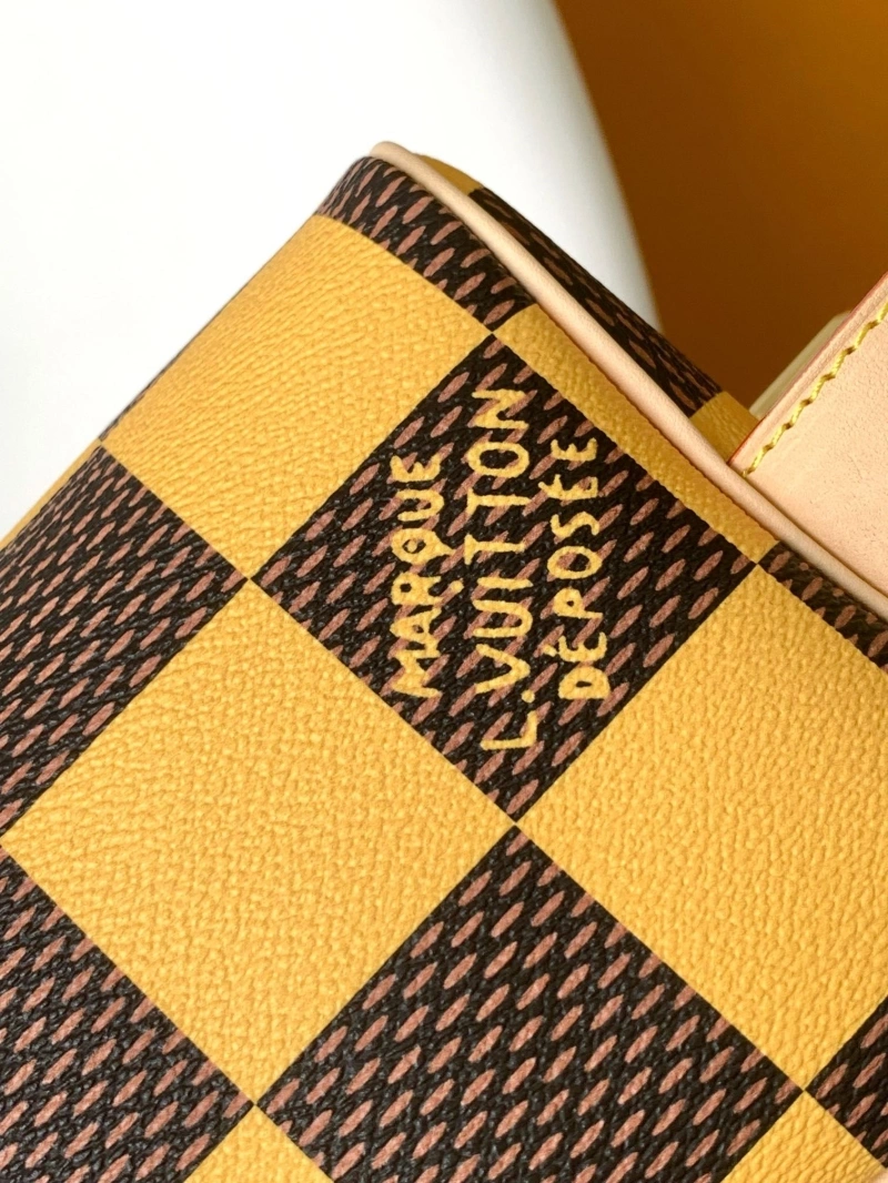 LV Cosmetic Bags 4233G-1074