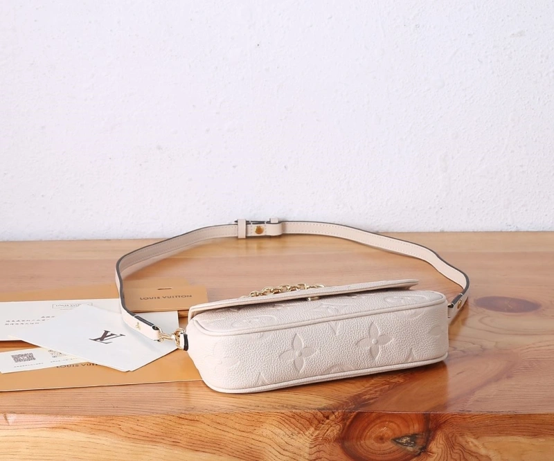 LV Satchel bags 4233H-0090