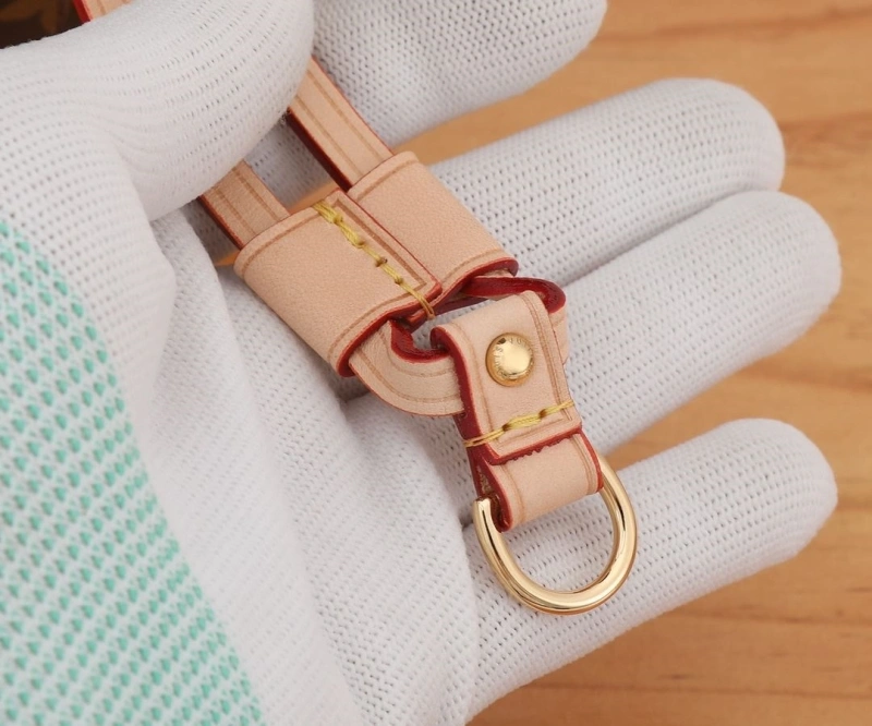 LV Shopping Bags 4233H-0104