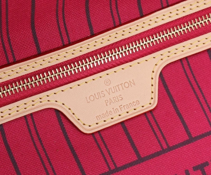 LV Shopping Bags 4233H-0104