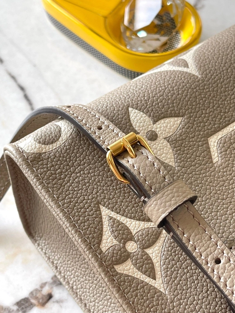 LV Shopping Bags 4233H-0243