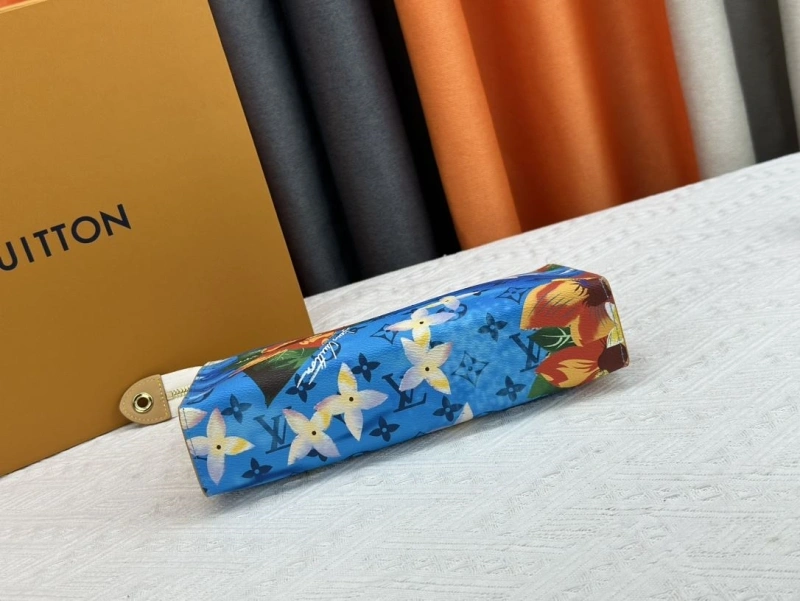 LV Clutch Bags 4233H-0332