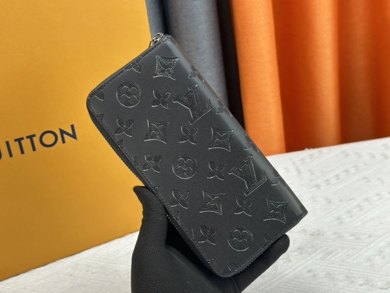 LV Wallets 4233H-0349