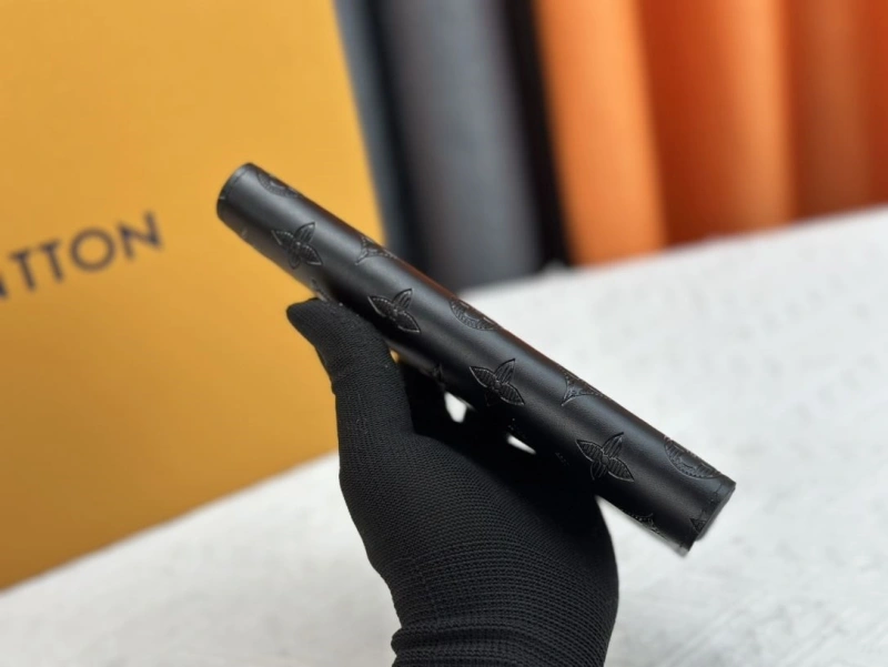 LV Wallets 4233H-0350