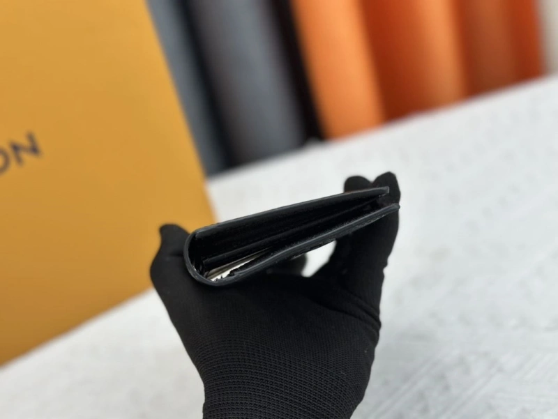 LV Wallets 4233H-0350