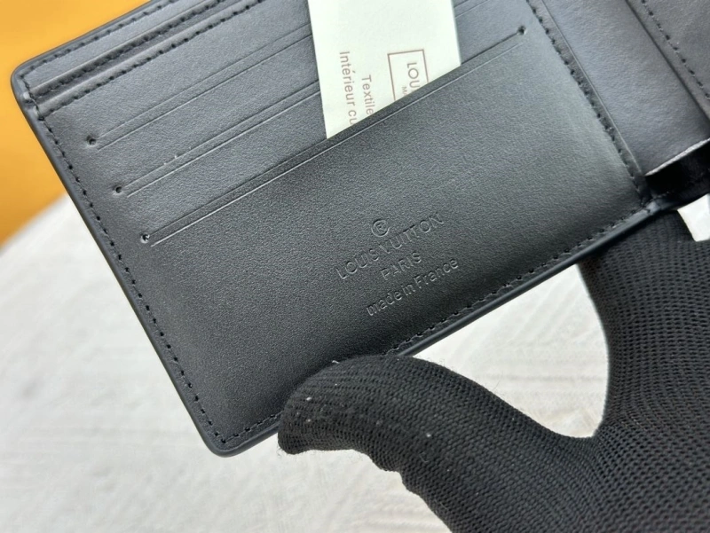 LV Wallets 4233H-0351