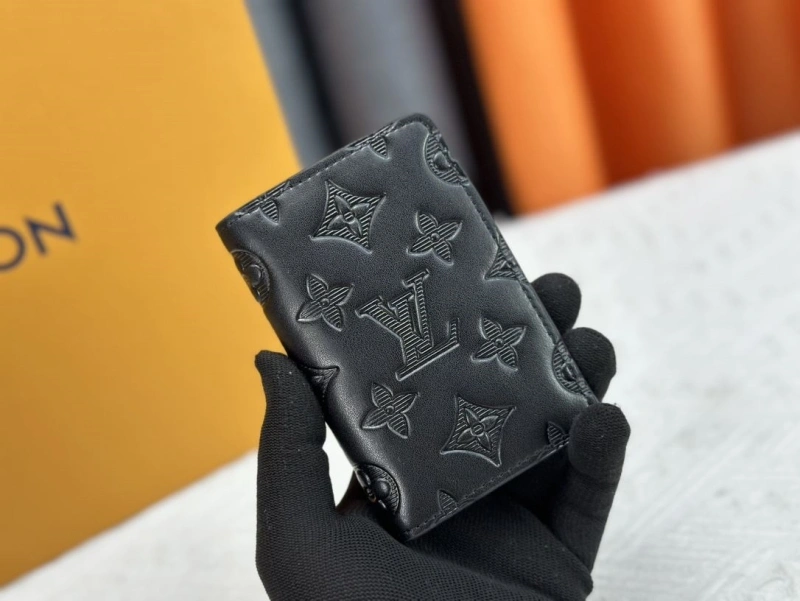 LV Wallets 4233H-0352