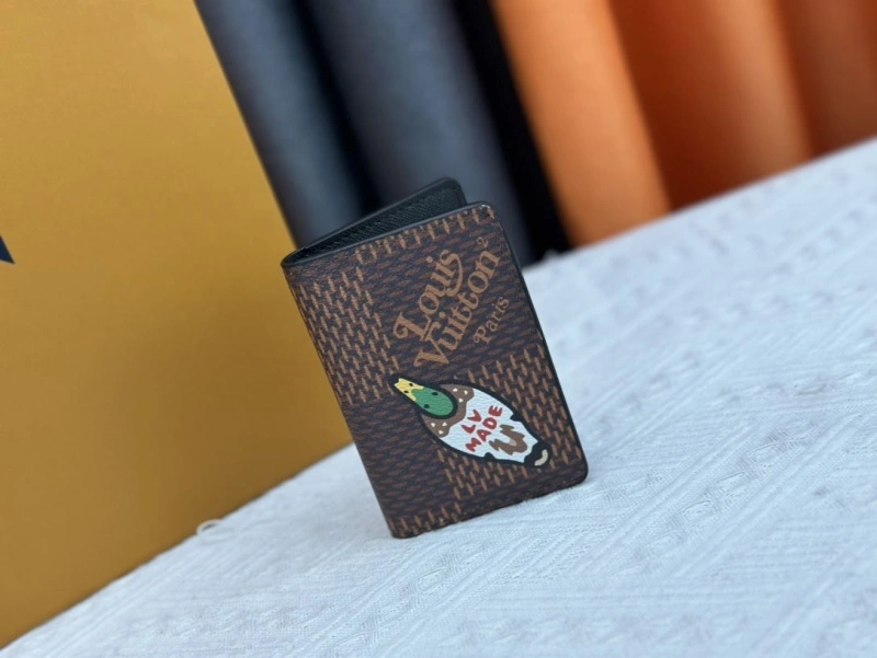 LV Wallets 4233H-0355